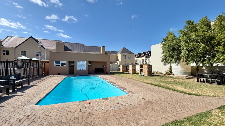 1 Bedroom Property for Sale in Gordons Bay Central Western Cape